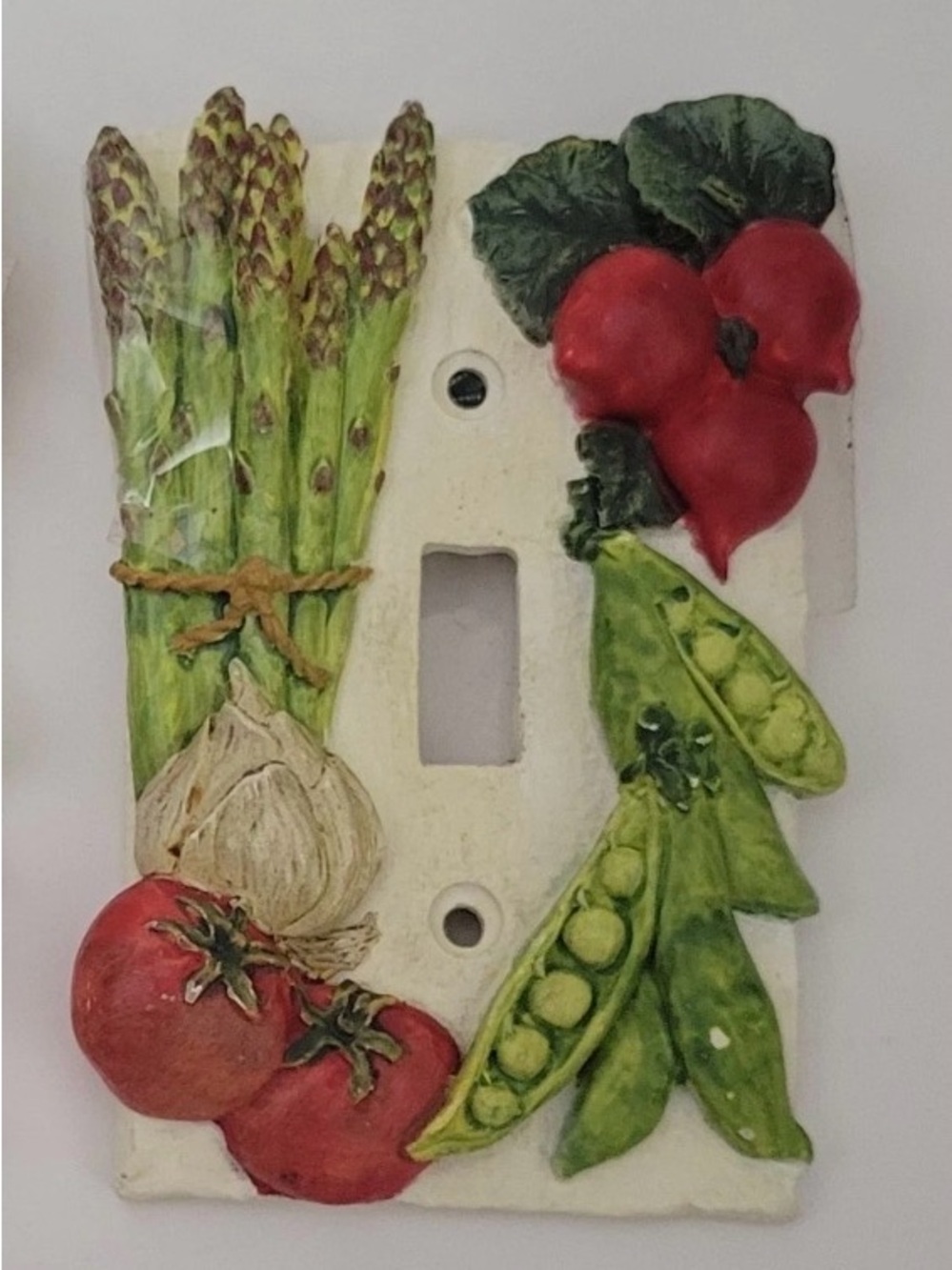 NWT Vegetable Themed Single Toggle Switch Plate Resin
